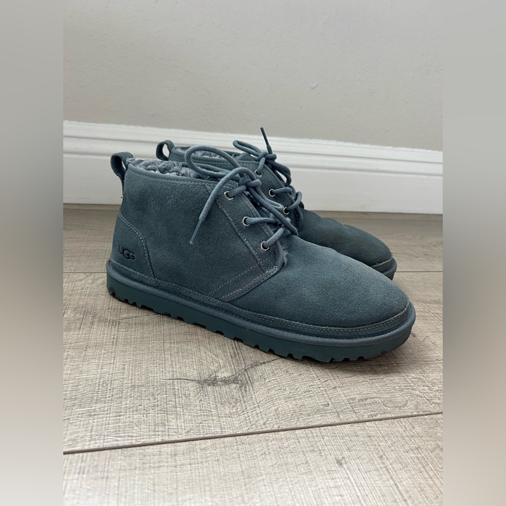 UGG Neumel Suede Lace-Up Chukka Boots Men's 10 Blue Sheepskin 3236